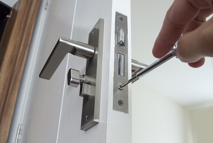 Our local locksmiths are able to repair and install door locks for properties in Dulwich Village and the local area.